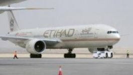 Több mint 30 órás késéssel ért földet egy repülőgép