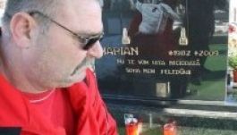 A meggyilkolt Marian Cozma apja felgyújtaná magát