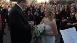 Tudtán kívül saját esküvőjére állított be a lány (VIDEÓ)