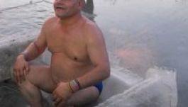 Az idén is megfürödtek a Maros jeges vízében (FOTÓK)