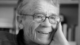 Elhunyt Hankiss Elemér szociológus