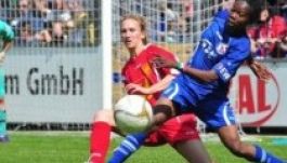 Meztelenre vetkőztették a női focistát  a szövetség vezetői