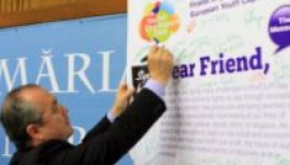 Többnyelvűség: Emil Boc elismerte, hogy hibázott