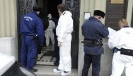 Kidobta gyermekét a 4. emeletről az apa, majd utána ugrott