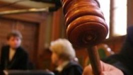 Öt szakszervezet perli be a kormányt munkaügyi módosítások miatt