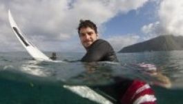 Lelőtték a világ egyik legjobb szörfösét