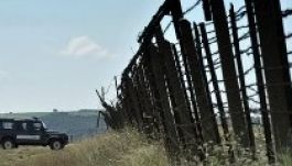 Tovább építik a szögesdrótot a bolgár-török határon