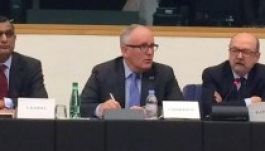 Juncker helyettese: oda kell figyelni a kisebbségekre