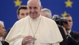 Emberibb kommunikációt szorgalmaz Ferenc pápa