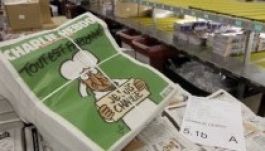 Addig nyomják a 'túlélős' Charlie Hebdót, amíg van rá kereslet