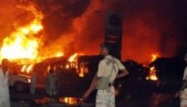 Pakisztáni mecsetnél robbantottak