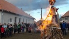 Máglyán végezte a sztánai Farsang Józsi (GALÉRIA)