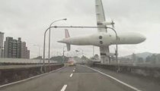 Videó készült az  AirAsia gép lezuhanásáról