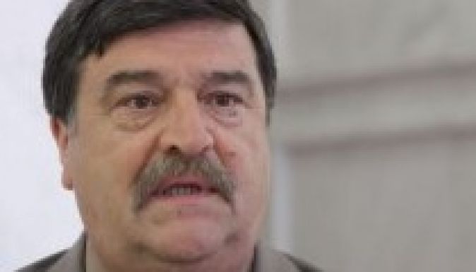 Lemondott Toni Greblă alkotmánybíró