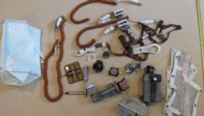 Ezekre bukkant takarítás közben Neil Armstrong özvegye