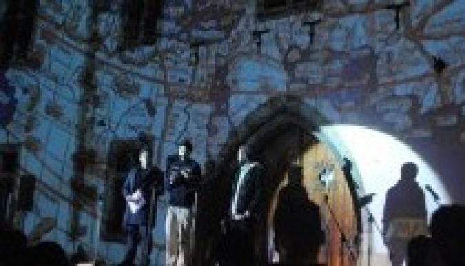 Mátyás királyt köszöntötték fel slammerek Kolozsváron