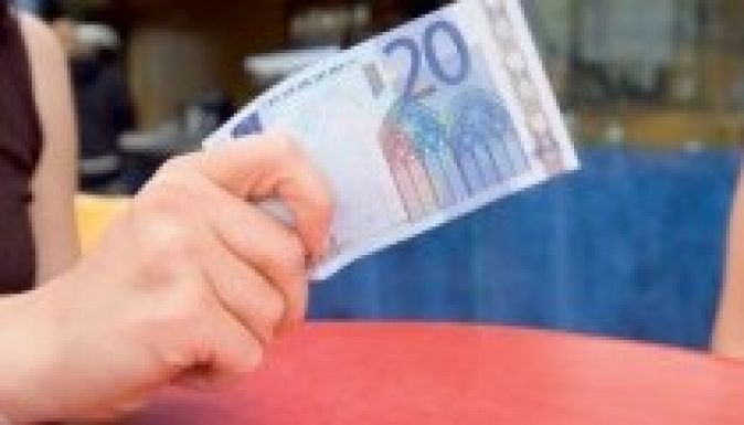 Kedden mutatják be az új 20 eurós bankjegyet