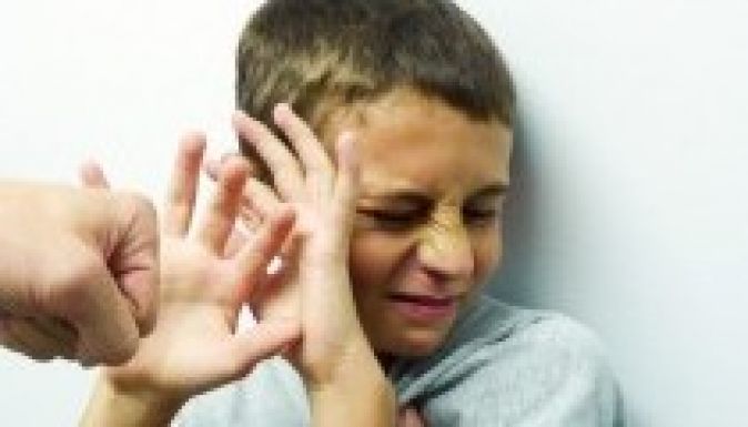 Gyerekhívás: aggasztó a gyermekbántalmazás Romániában