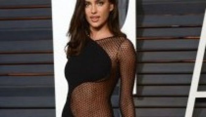 Irina Sejk és Rita Ora bugyi nélkül jelent meg az Oscar-gálán (FOTÓK)