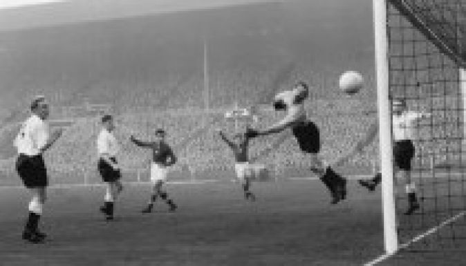 Hatalmas hír a régi magyar foci kedvelőinek