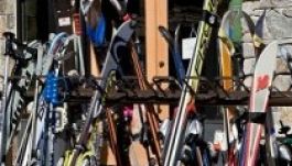 Egy szezonban napi 30 pár sílécet lopnak el Ausztriában