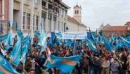 Csak márciusban tárgyal az autonómiahatározatokról az ET