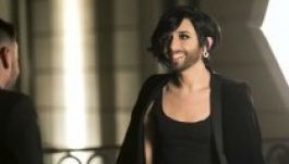 Megérkezett a szakállas nő Budapestre