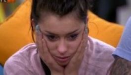 Összeomlott anyja üzenetétől a baróti lány (VIDEÓ)