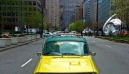 Csodájára járnak New Yorkban egy sárga Daciának