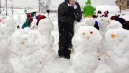 Japánban döntötték meg a hóemberépítő világrekordot