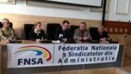 Közigazgatási alkalmazottak figyelmeztető sztrájkot tartanak