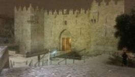 Huszonöt centis hó bénította le Jeruzsálemet