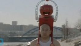 Elkészült az embert futás közben paradicsommal etető robot (VIDEÓ)