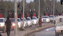 Ketrecbe zárt kurd katonákat mutogattak Kirkukban a dzsihadisták