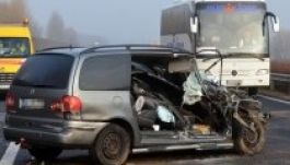 A volánnál elalvó román sofőr balesetezett Szeged mellett