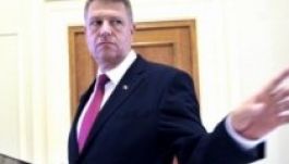 Rettegnek beosztottjai Klaus Johannis pontosságmániájától