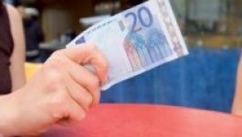 Kedden mutatják be az új 20 eurós bankjegyet