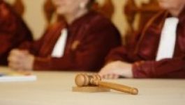 Eltörölte az alkotmánybíróság a pártalapítást nehezítő megkötéseket