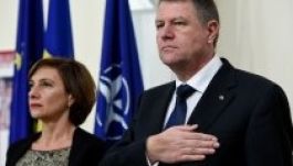 Băsescu miatt nem ébredhet felesége mellett Klaus Johannis