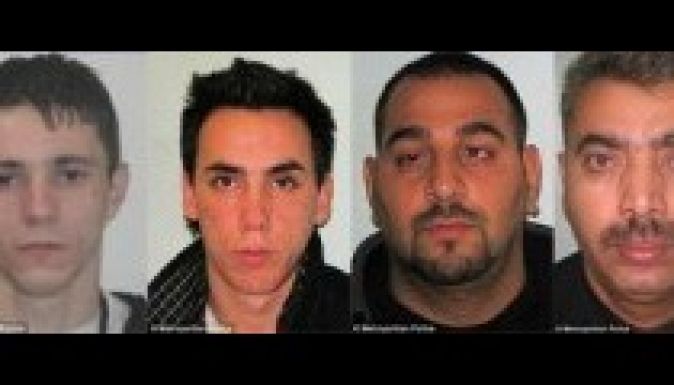 Négy veszélyes román bűnöző bujkál Nagy-Britanniában