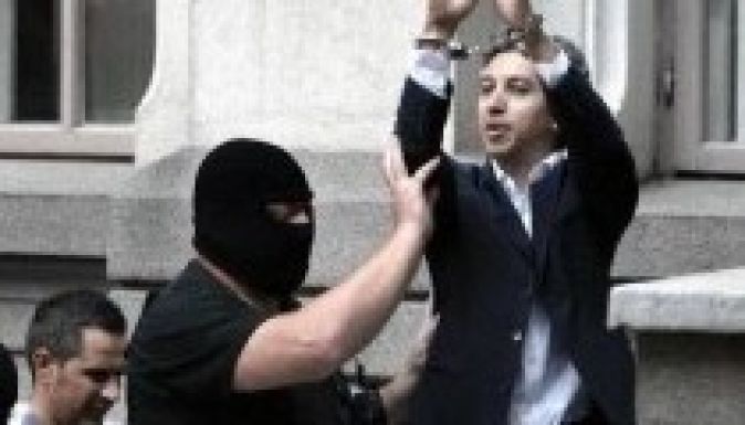 Öt és fél évre lecsukják szerdán Dan Diaconescut