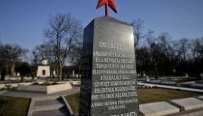 Budapest újra megpróbálja átíratni a szovjet síremlékek feliratát
