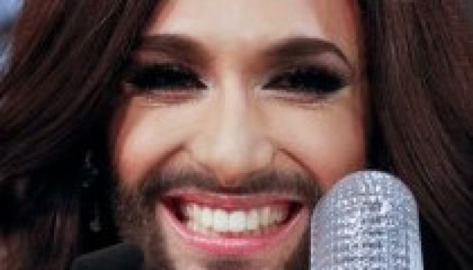 A Dalfesztiválra várva Conchita Wurst lesz a tömegközlekedés hangja