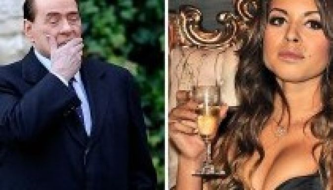 Közzétették Berlusconi lehallgatott beszélgetéseit a bunga-bunga partikról