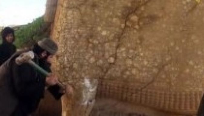 Újabb ókori emléket rombolt le az Iszlám Állam