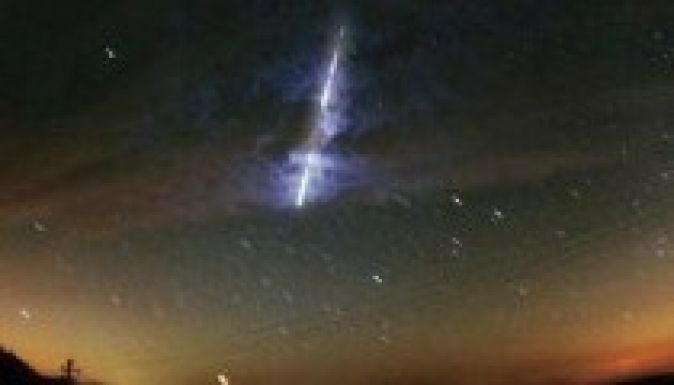 Hatalmas kék tűzgömböt filmeztek Európa felett (VIDEÓ)