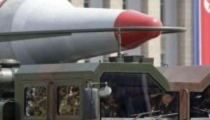 Észak-Korea: bevethető atomfegyverünk van