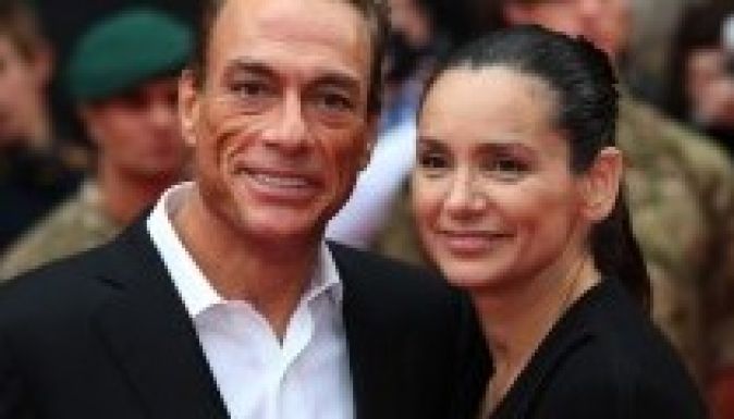 Van Damme újra válik kétszer is elvett feleségétől