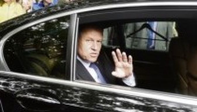 Szuperlimuzint rendeltek Klaus Johannis államfőnek