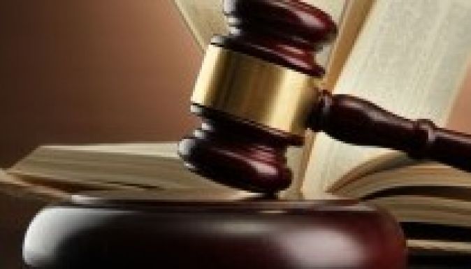 Nyolc forradalmár szerzett nyolcezer eurót az államtól